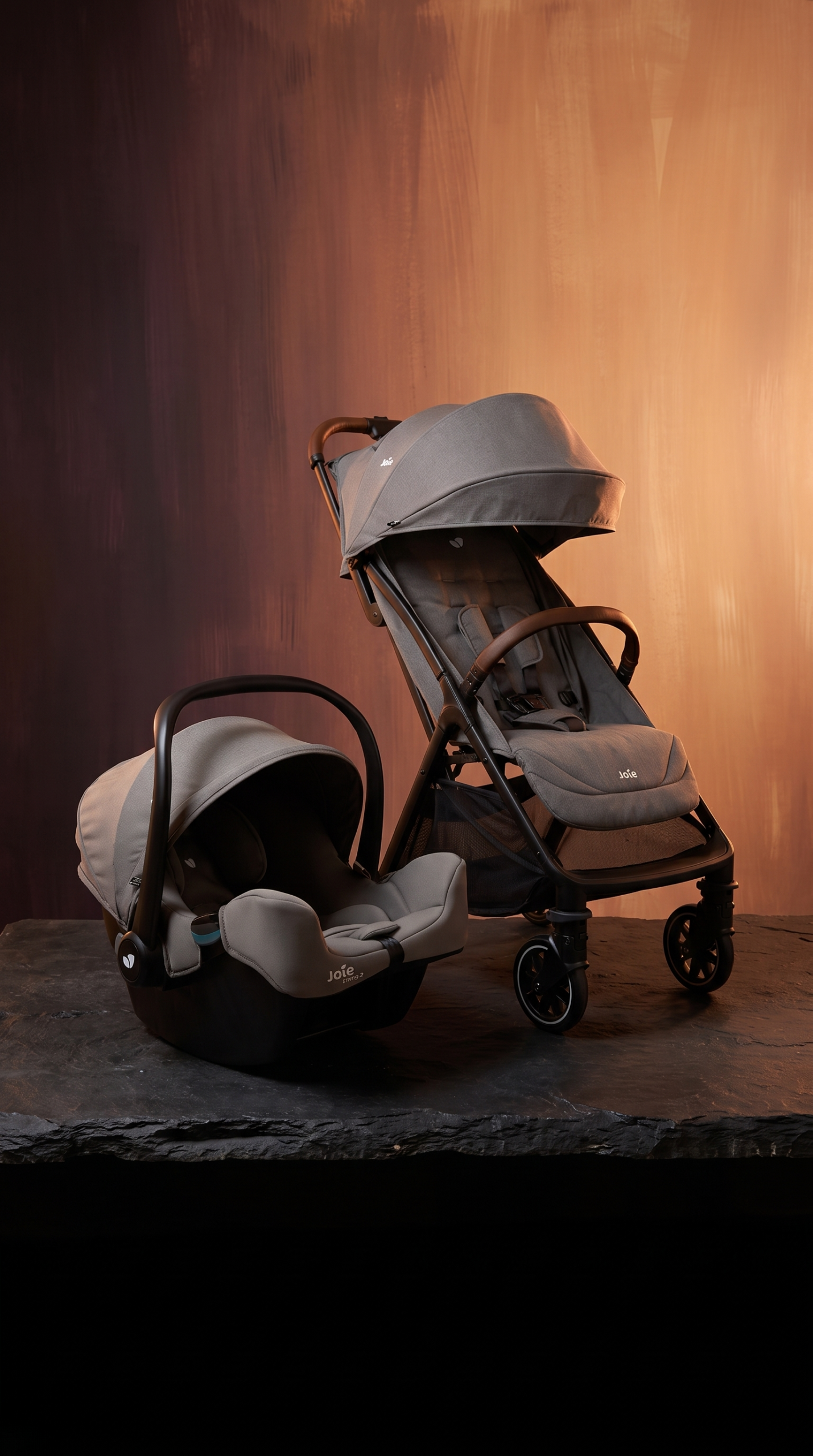 Der leichte Reisebuggy mit der Babyschale